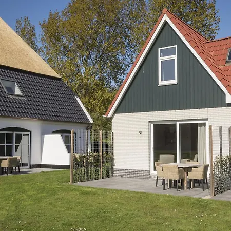 On Texel With A Spacious Terrace *