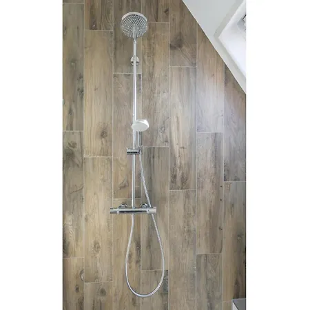 On Texel With A Spacious Terrace بيت للعطل