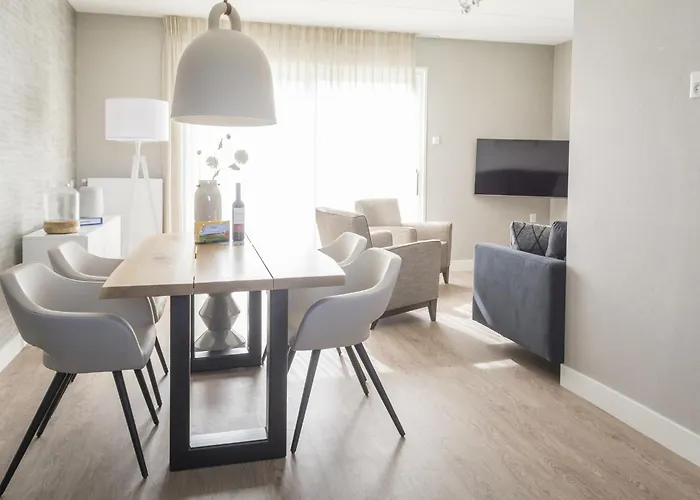 On Texel With A Spacious Terrace Ferienhaus *